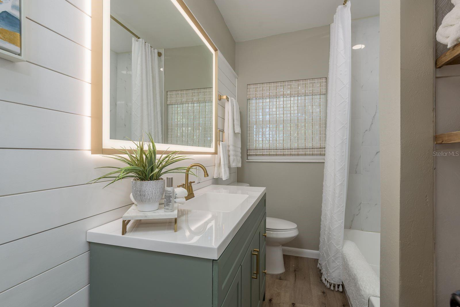 MARTHAS VINEYARD - Residential