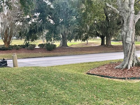 Tiny photo for 711 Agua Way, Lady Lake, FL 32159 (MLS # OM721529)