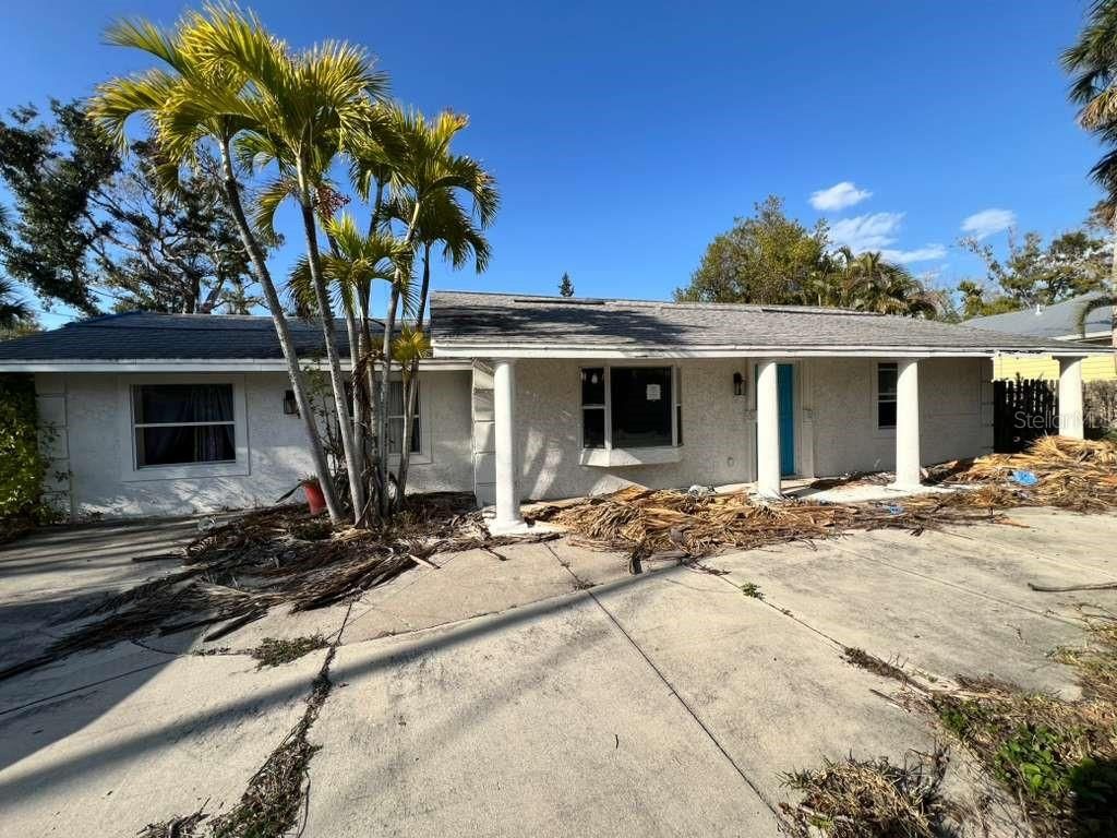 Photo of 749 Siesta Drive, Sarasota, FL 34242 (MLS # O6399340)