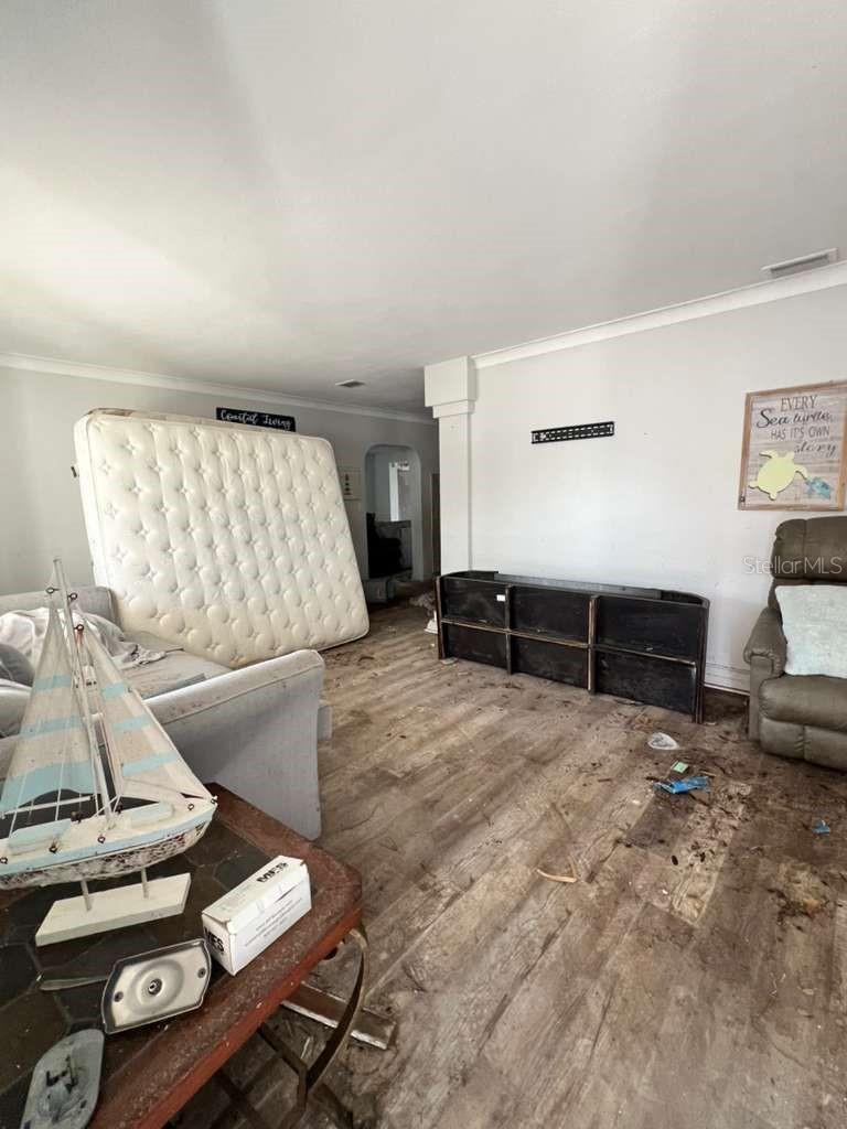 BAY ISLAND - Residential