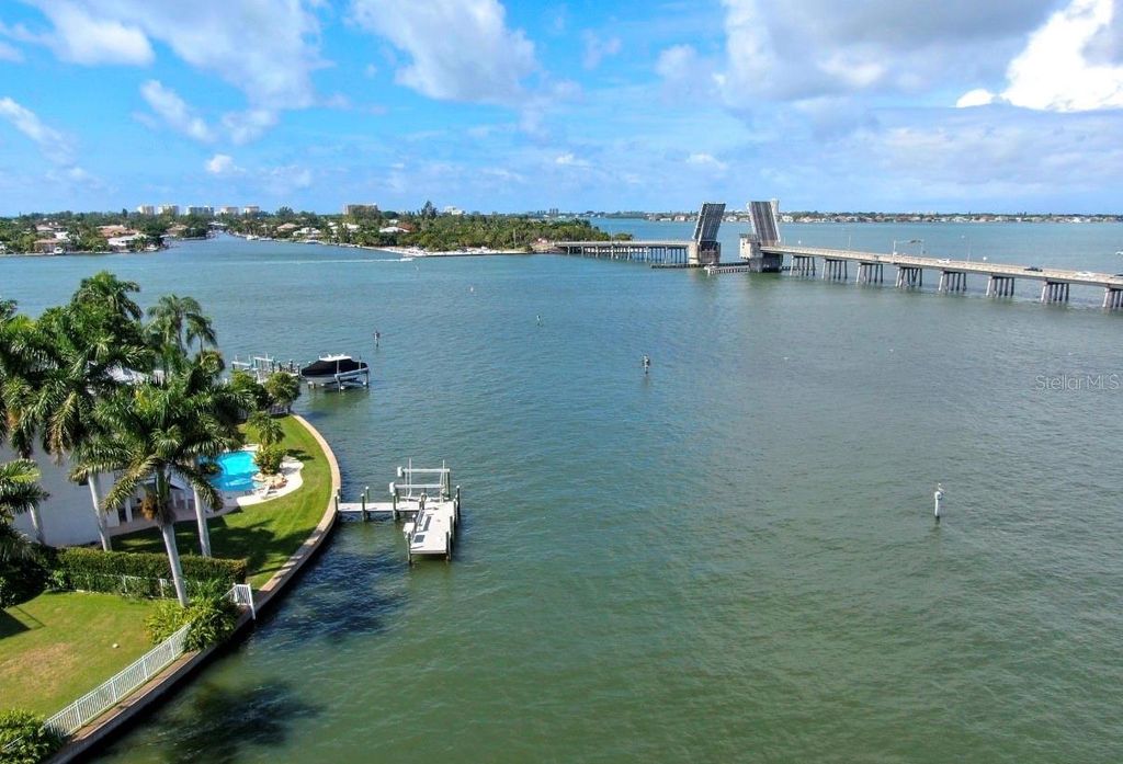 Photo of 749 Siesta Drive, Sarasota, FL 34242 (MLS # O6399340)