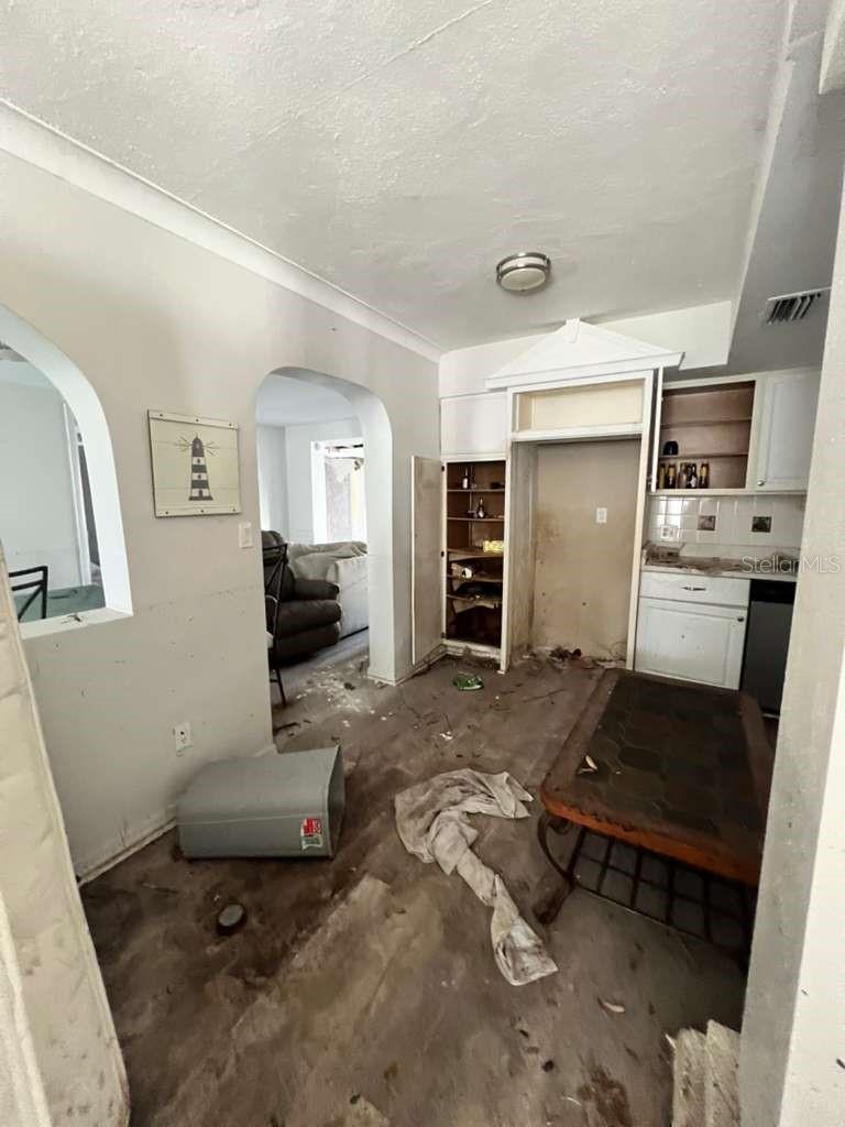 BAY ISLAND - Residential