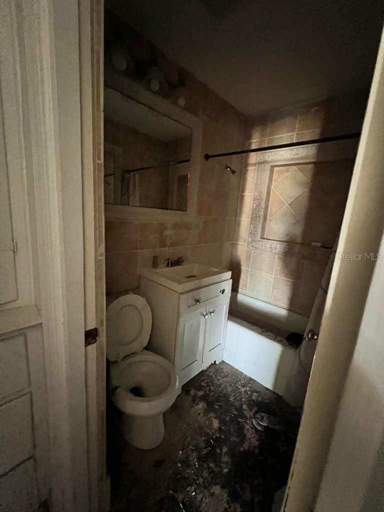 BAY ISLAND - Residential