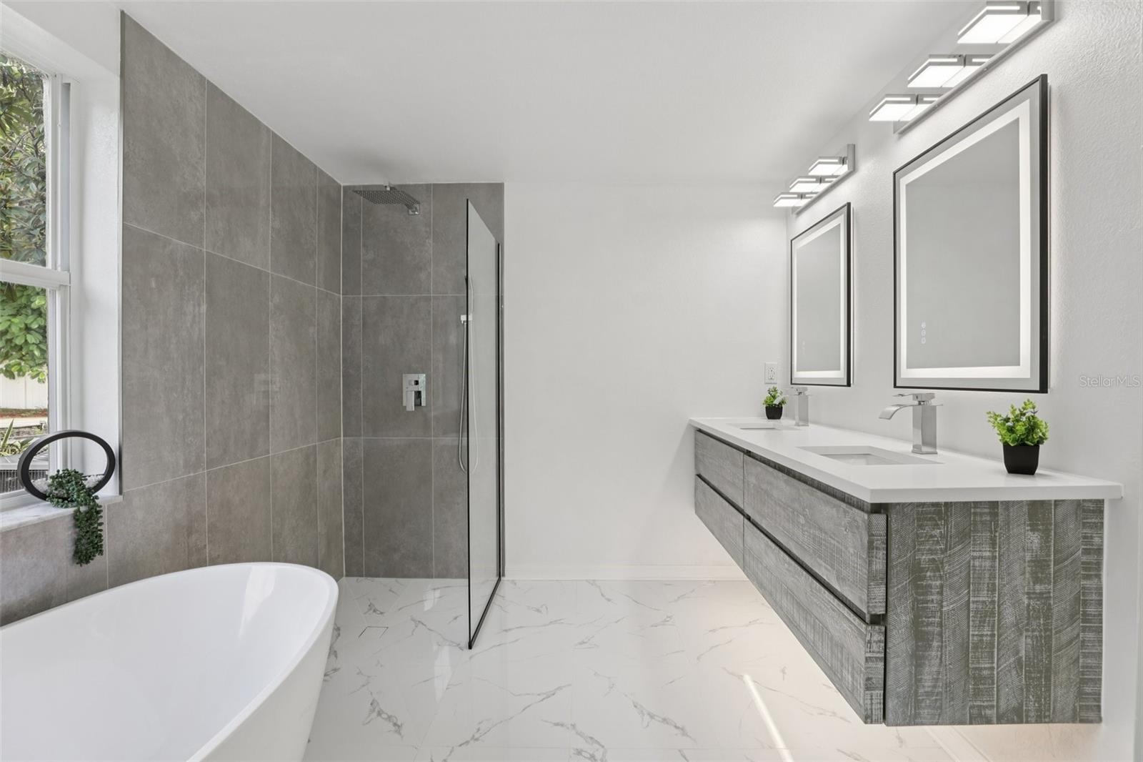 LINDFIELDS UNIT 1 - Residential