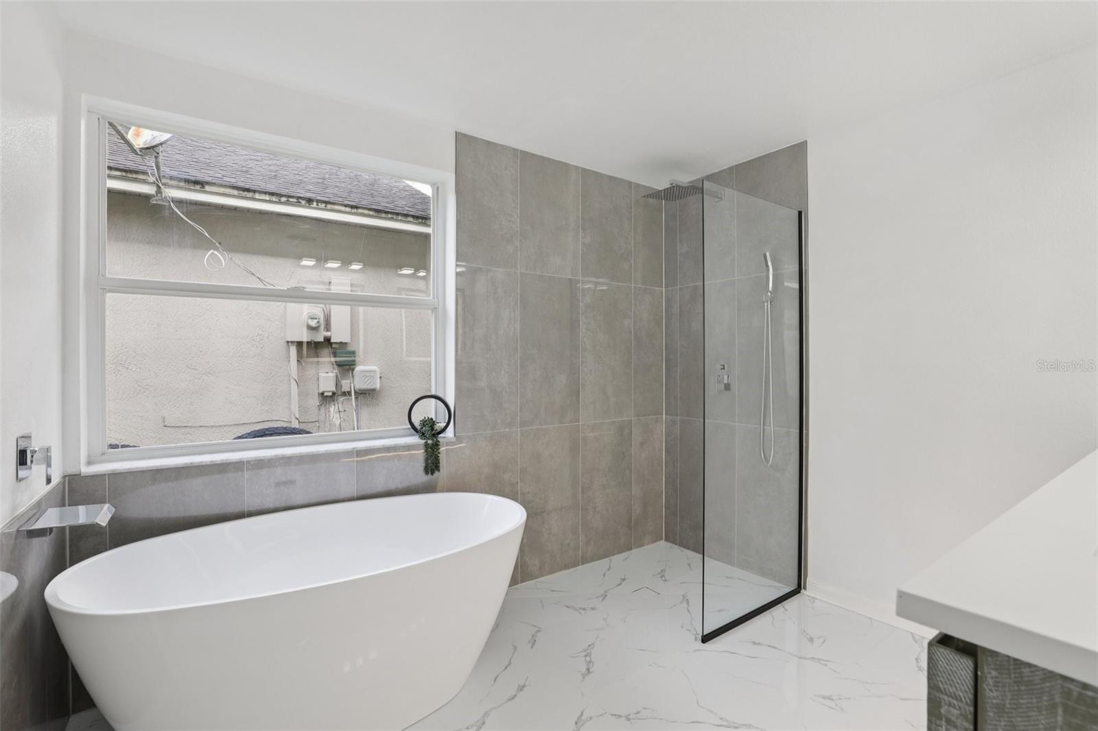 LINDFIELDS UNIT 1 - Residential