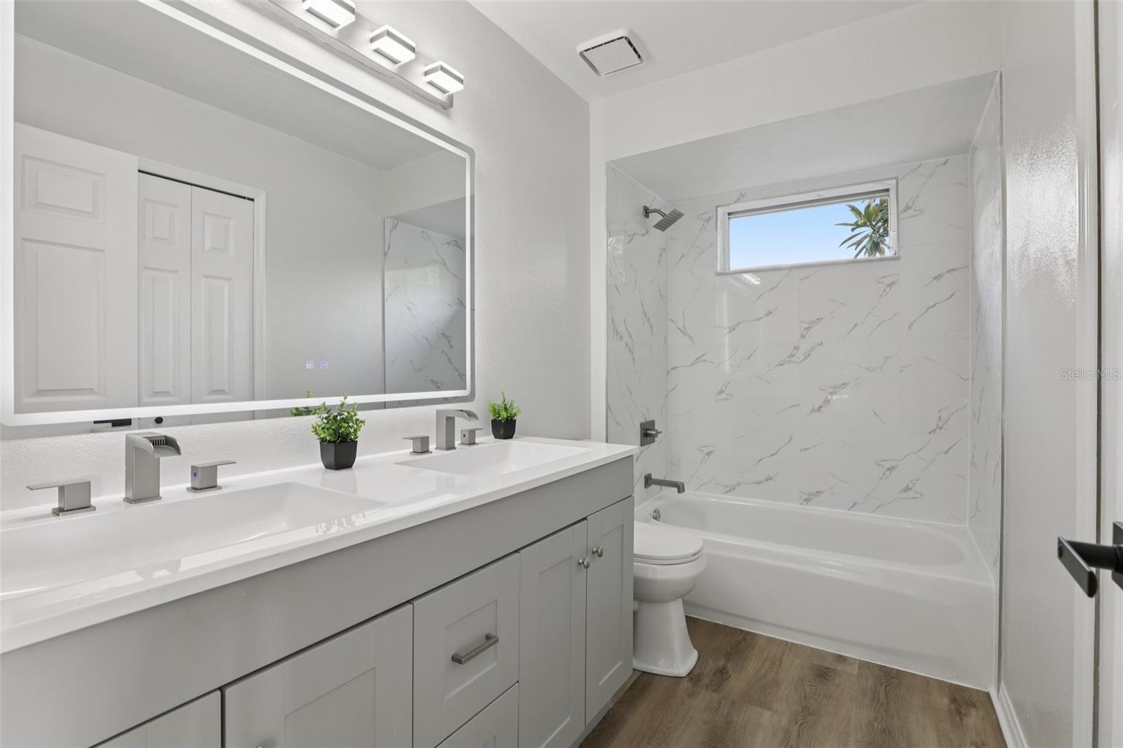 LINDFIELDS UNIT 1 - Residential