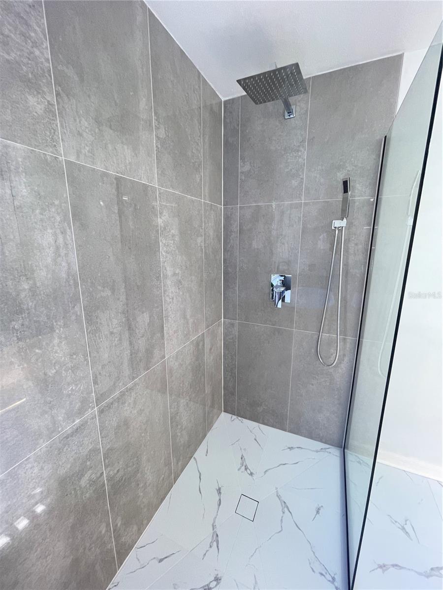 LINDFIELDS UNIT 1 - Residential