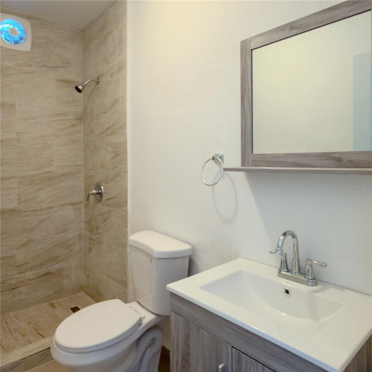 URB. LAS TRES T - Residential