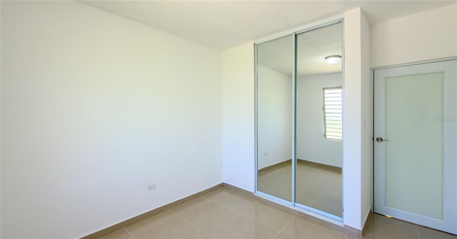 URB. LAS TRES T - Residential