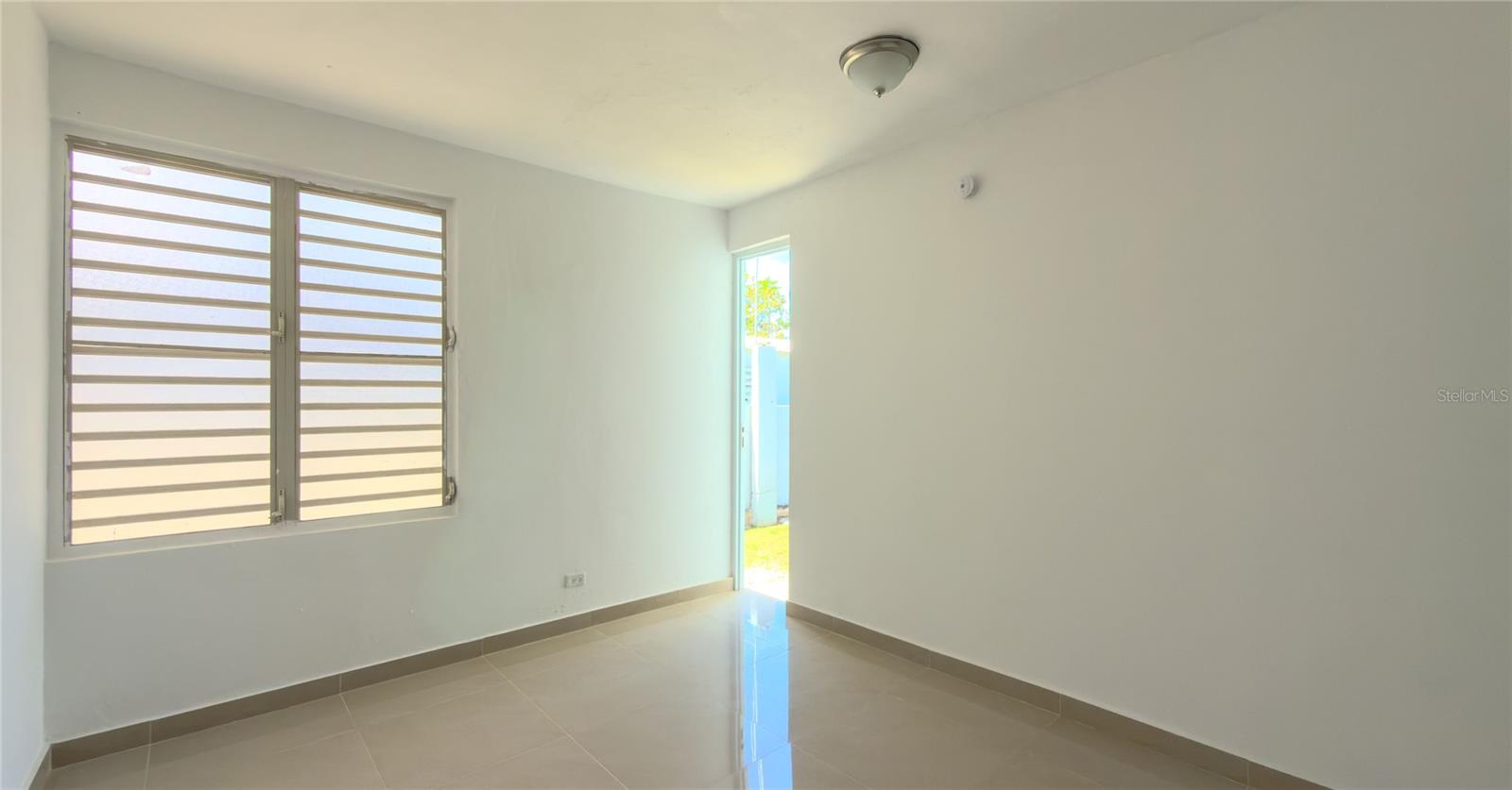 URB. LAS TRES T - Residential