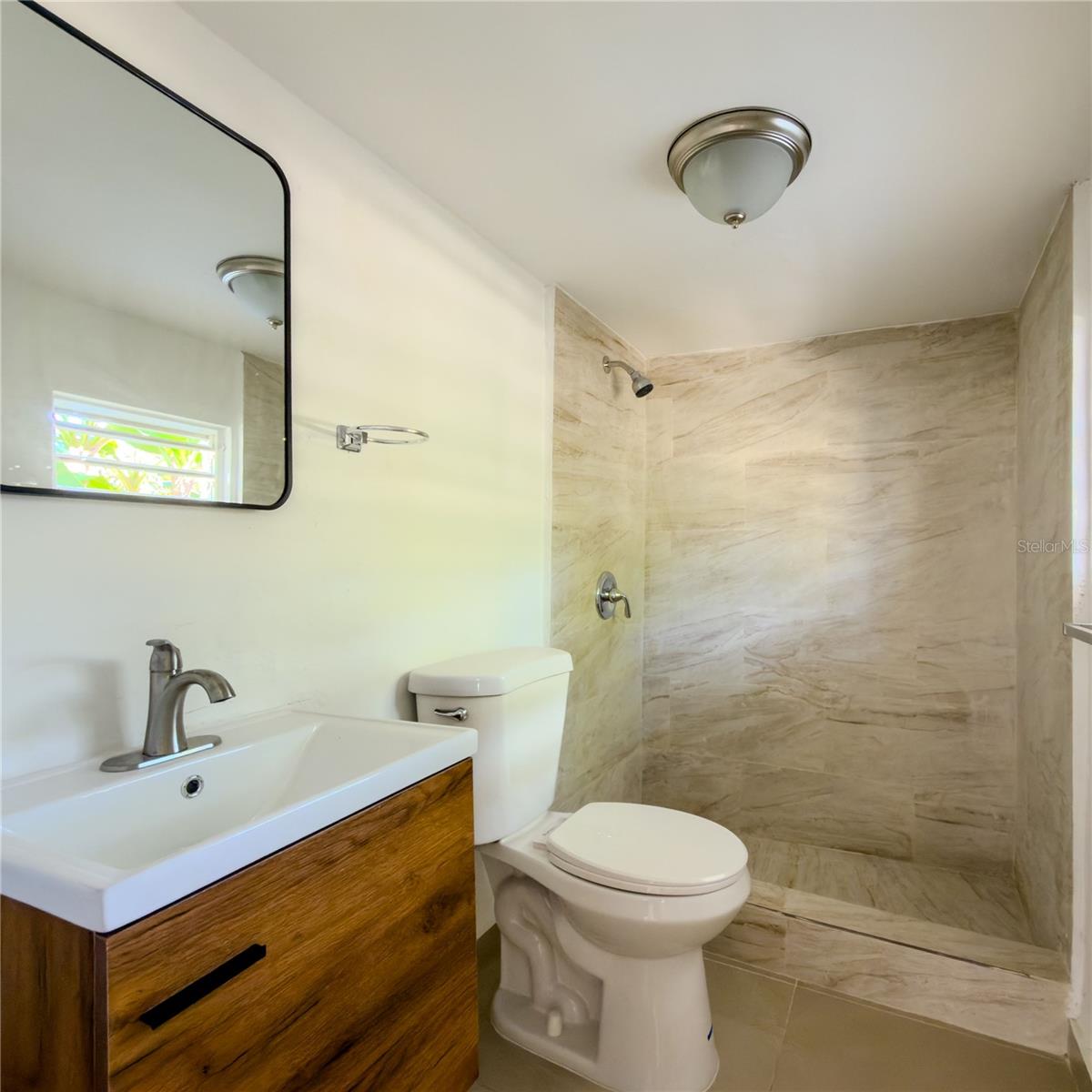 URB. LAS TRES T - Residential