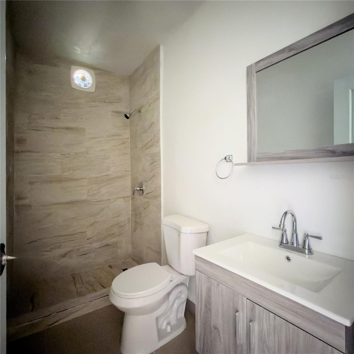 URB. LAS TRES T - Residential