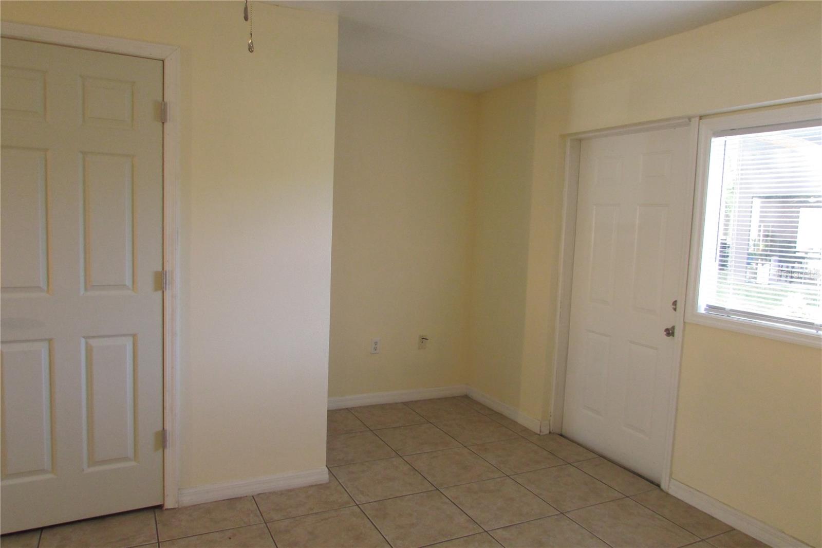 AUTUMN LANE TWNHMS CONDO - Residential