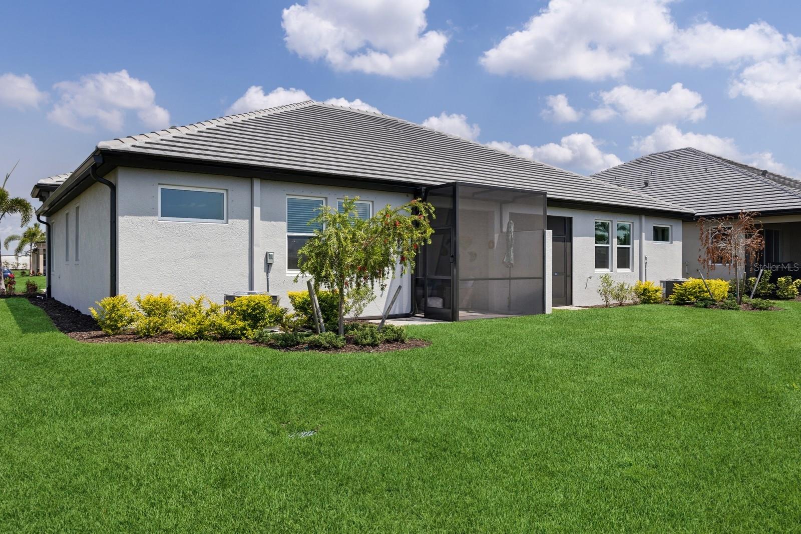 SWEETWATER AT LAKEWOOD RANCH PH I & II - Residential
