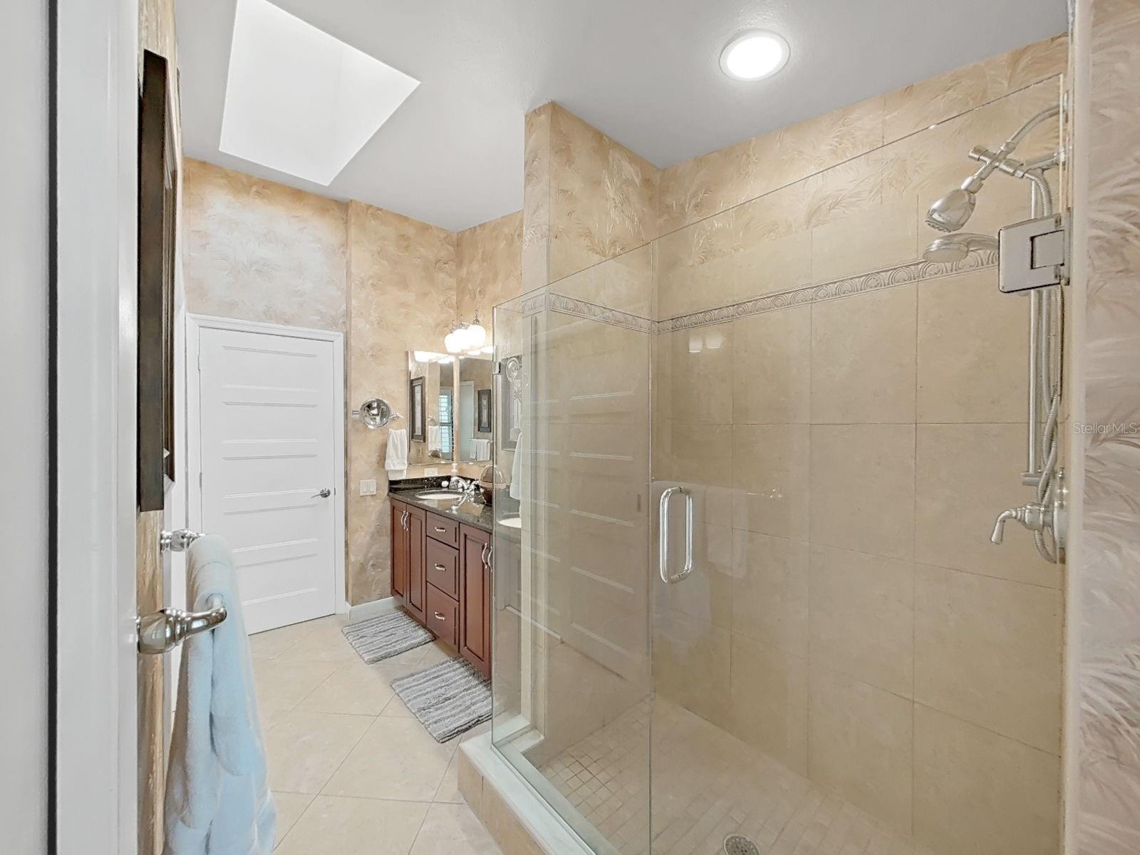 LANDMARK OAKS CONDO - Residential