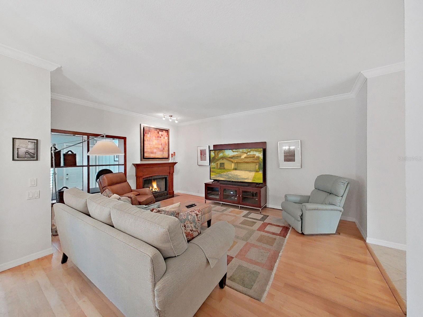 LANDMARK OAKS CONDO - Residential