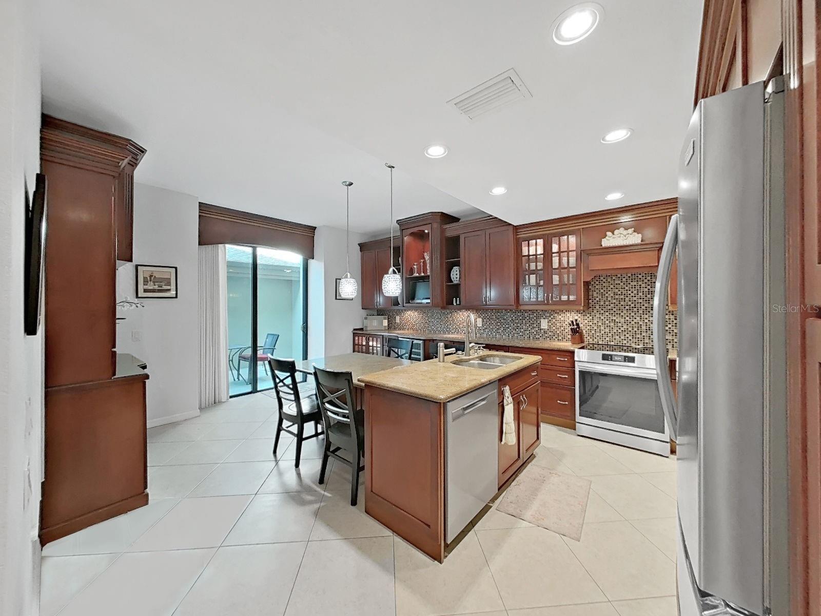 LANDMARK OAKS CONDO - Residential