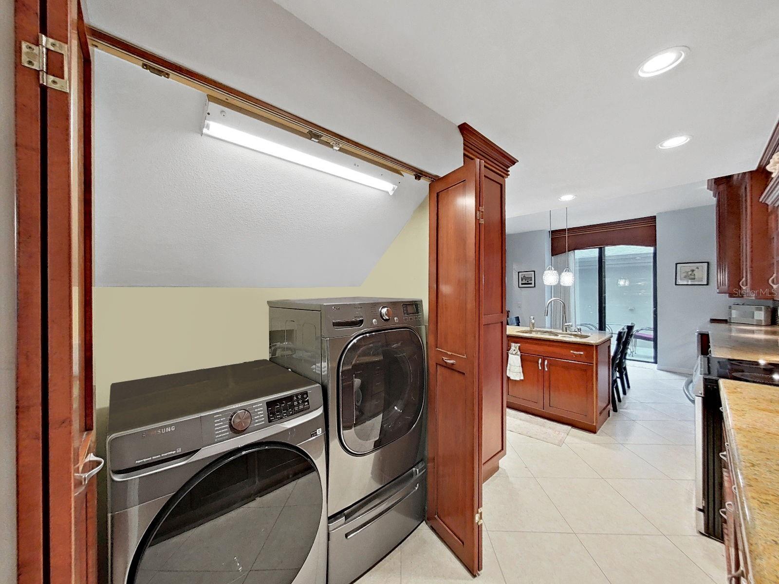 LANDMARK OAKS CONDO - Residential