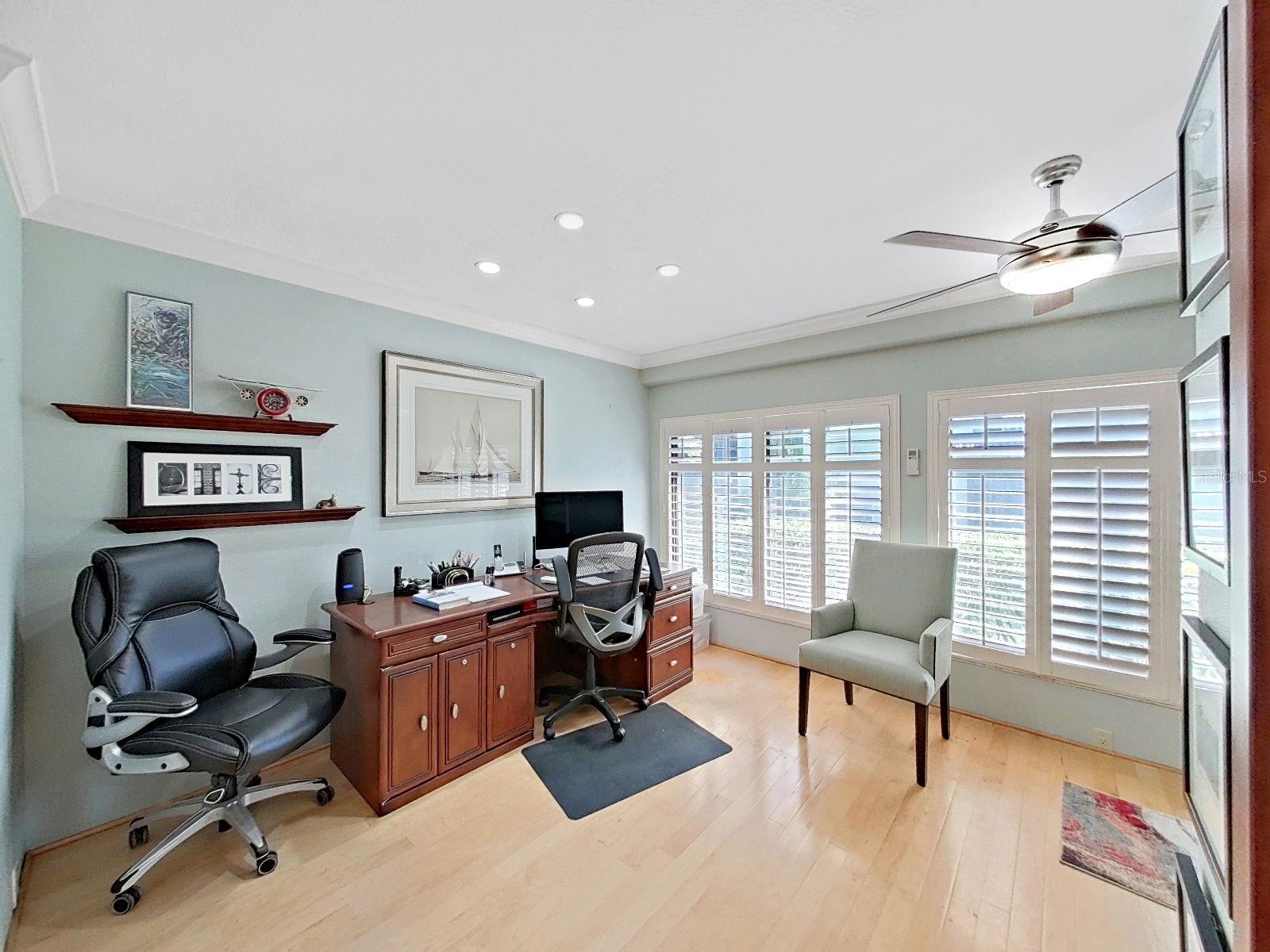 LANDMARK OAKS CONDO - Residential