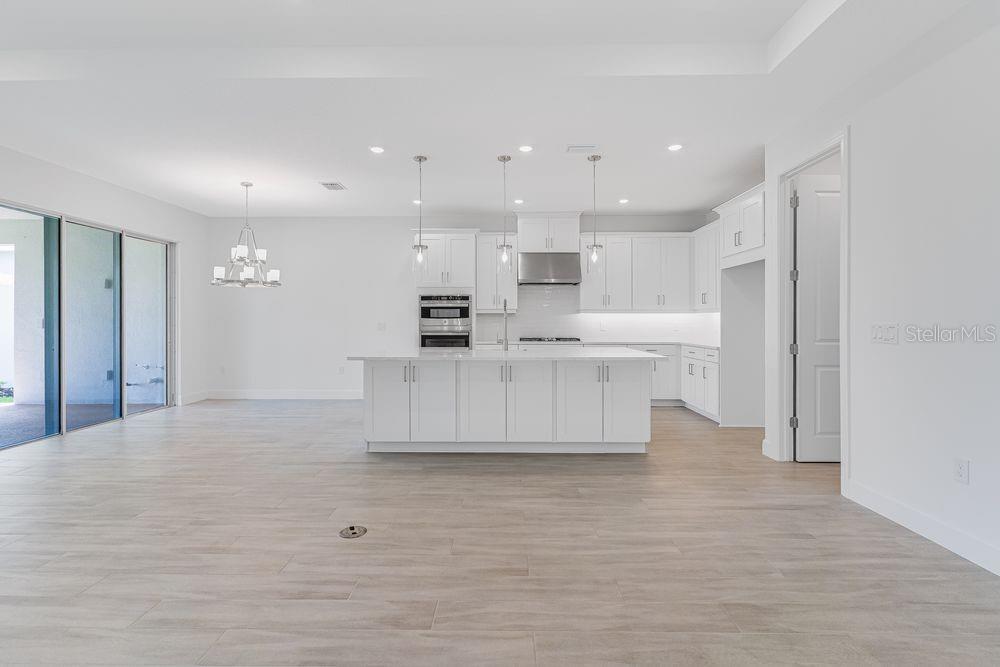 857 ARBOR GREEN TRAIL