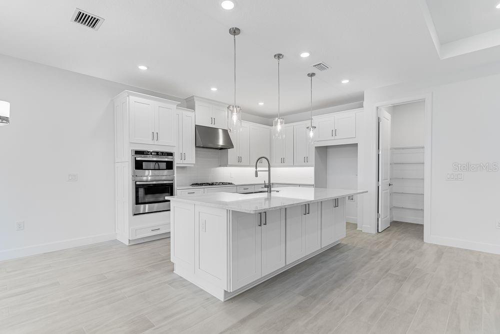 857 ARBOR GREEN TRAIL