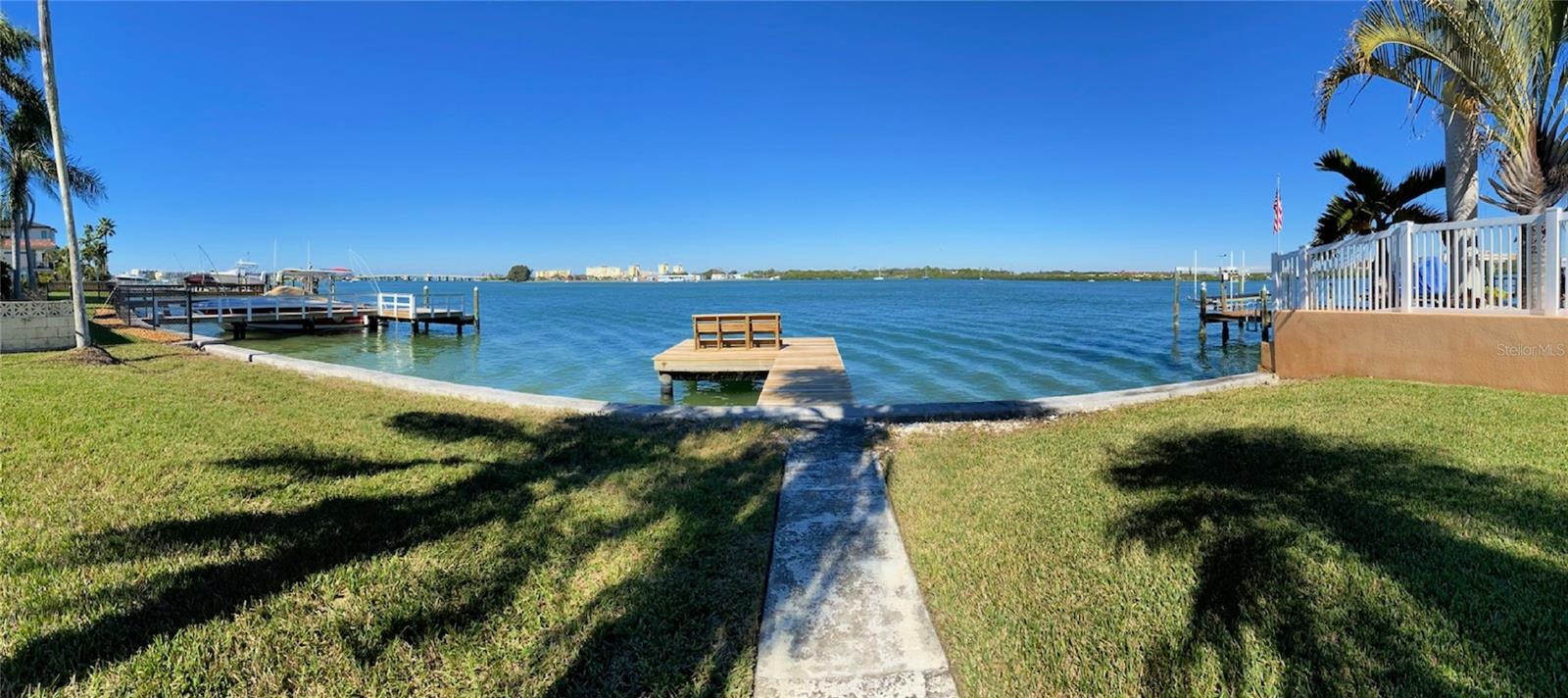 852 BAY POINT DRIVE
