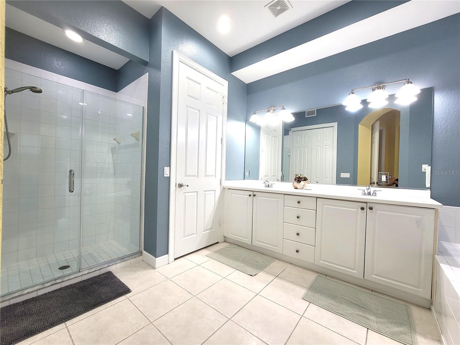 ACADEMY PARK PH II & III - Residential Lease