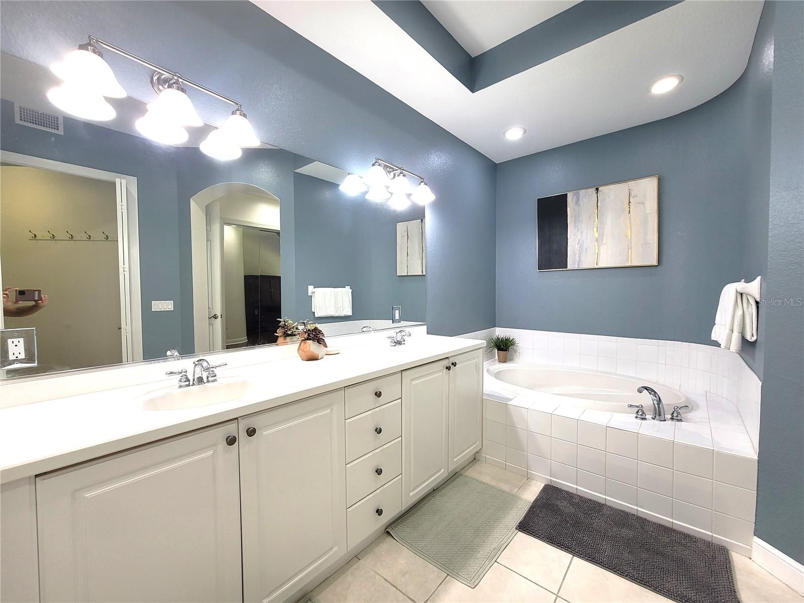 ACADEMY PARK PH II & III - Residential Lease