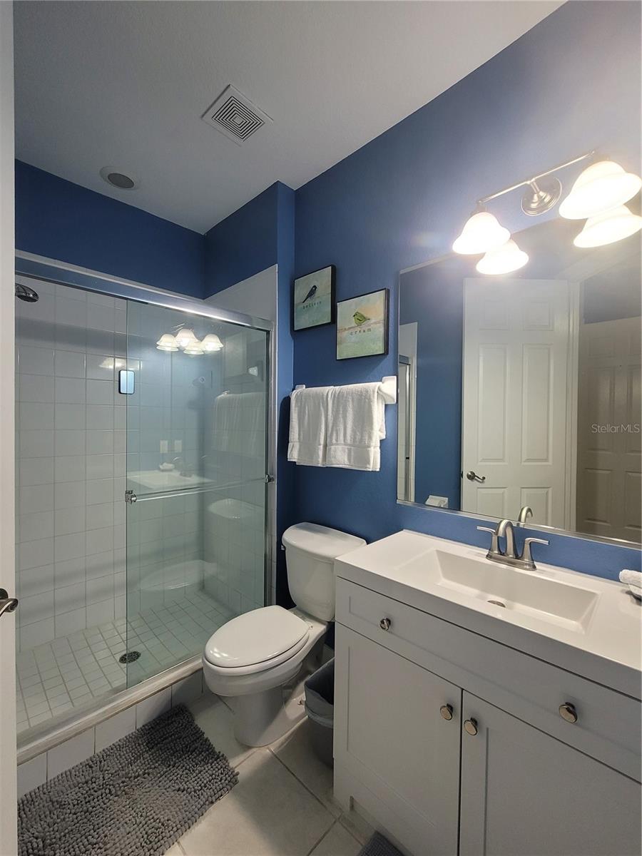 ACADEMY PARK PH II & III - Residential Lease