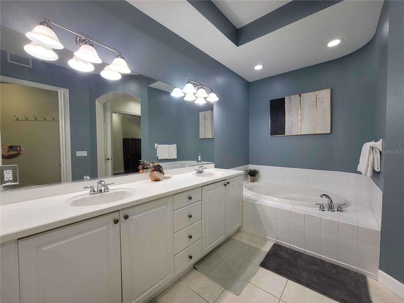 ACADEMY PARK PH II & III - Residential Lease