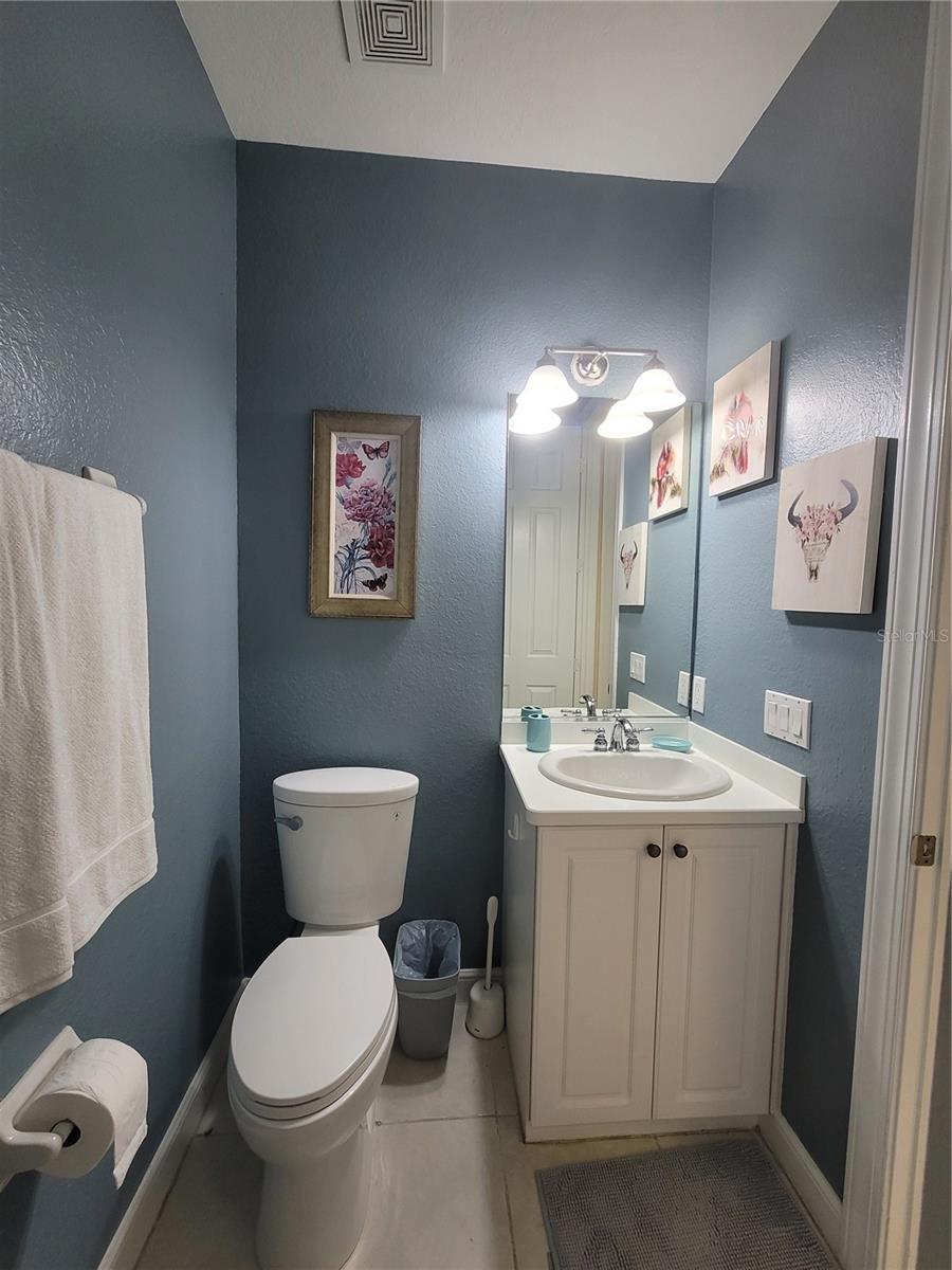 ACADEMY PARK PH II & III - Residential Lease