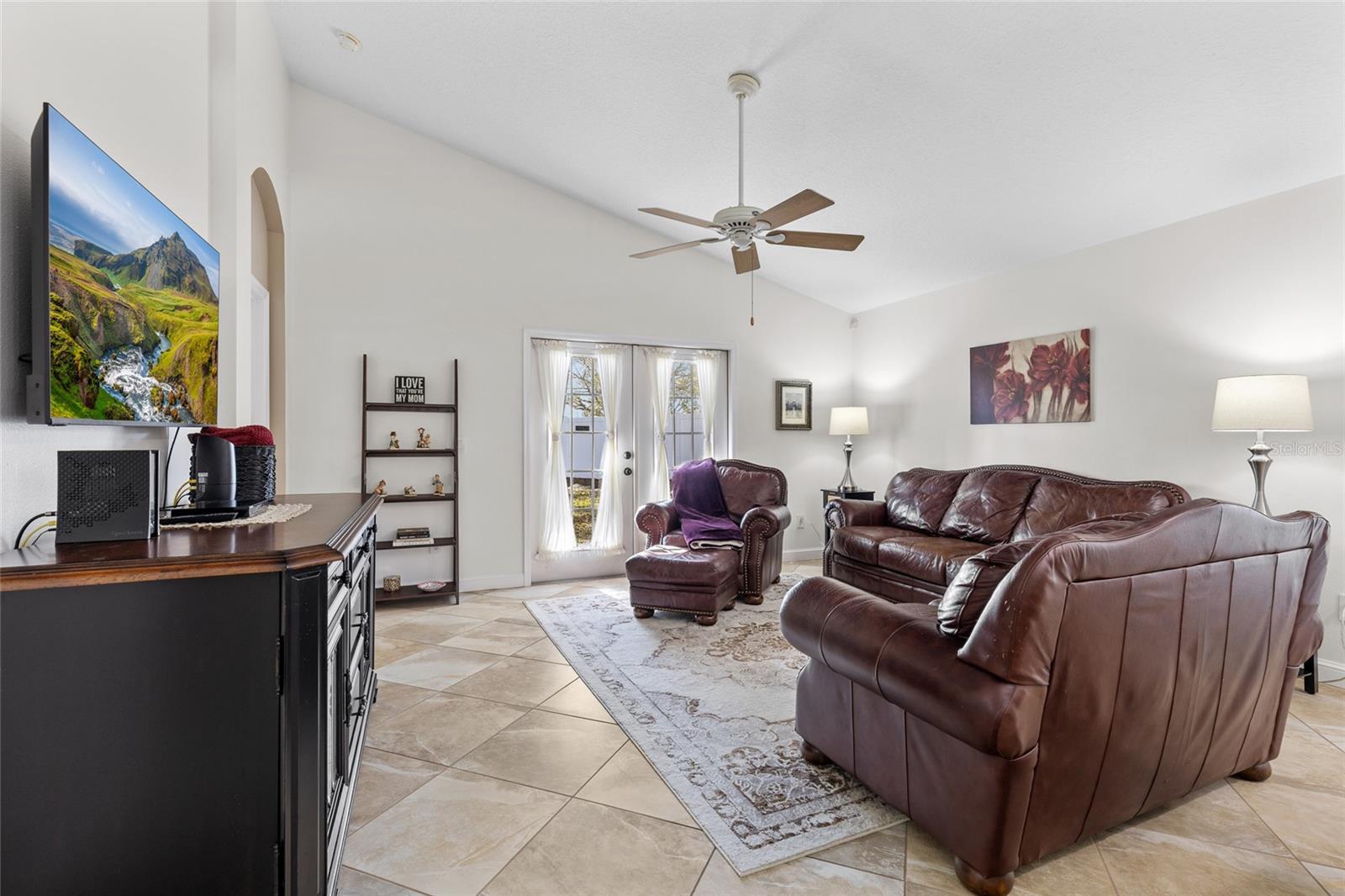 SPRING RIDGE - Residential