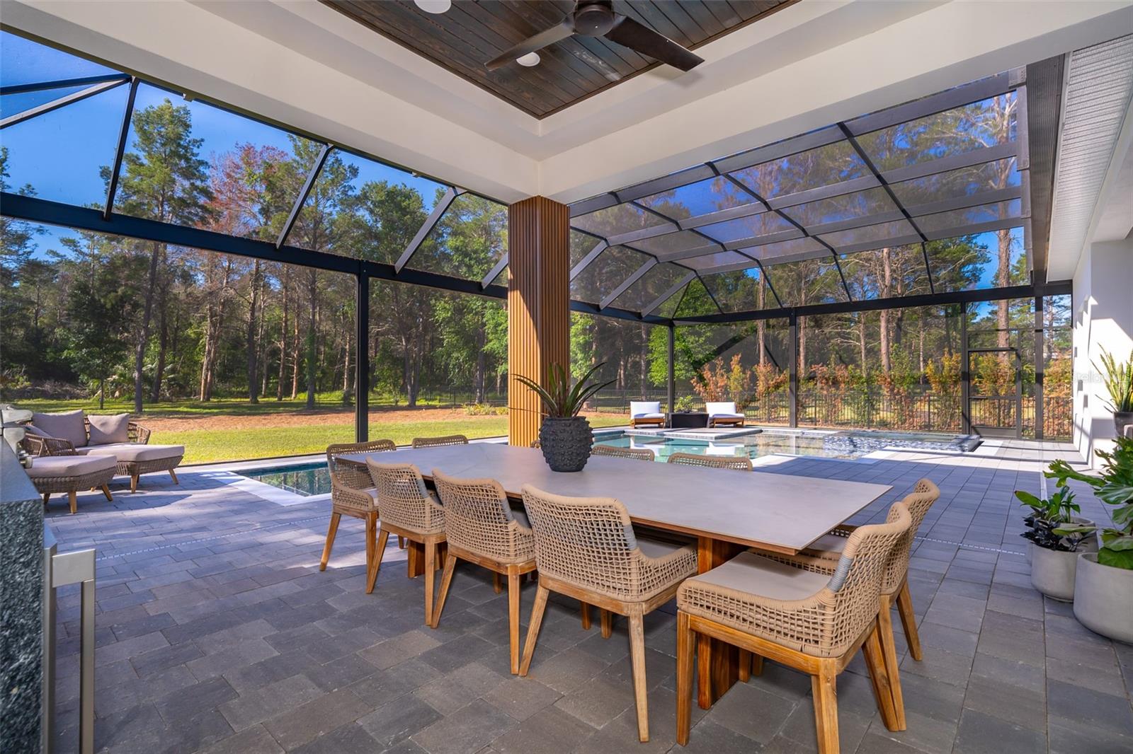 BELLA COLLINA SUB - Residential Lease