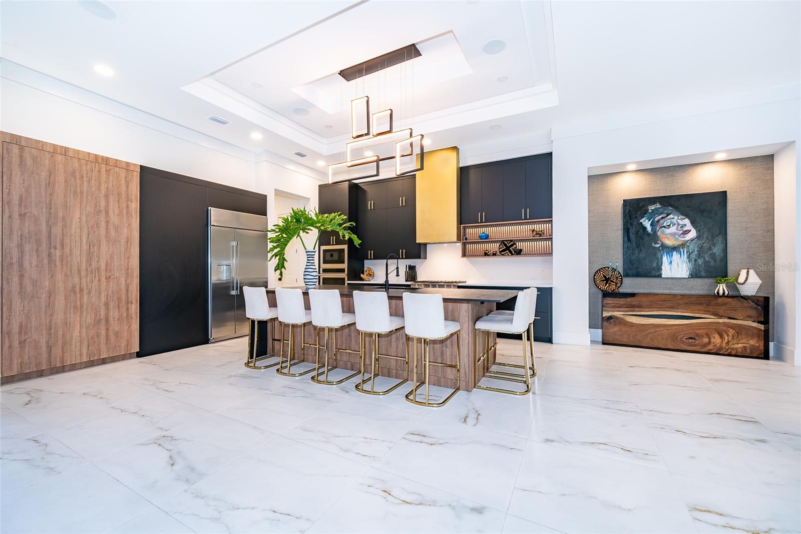 BELLA COLLINA SUB - Residential Lease