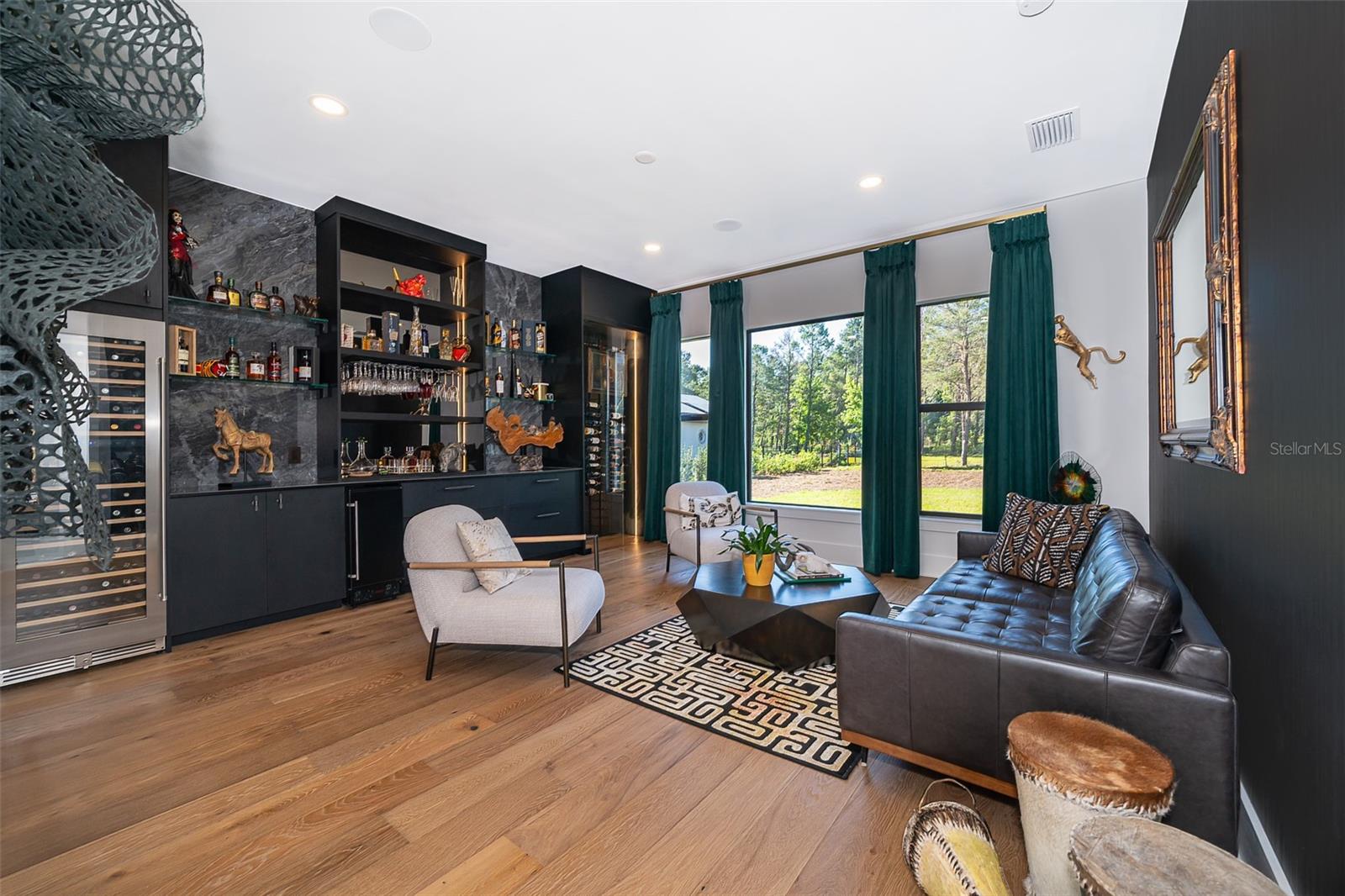 BELLA COLLINA SUB - Residential Lease