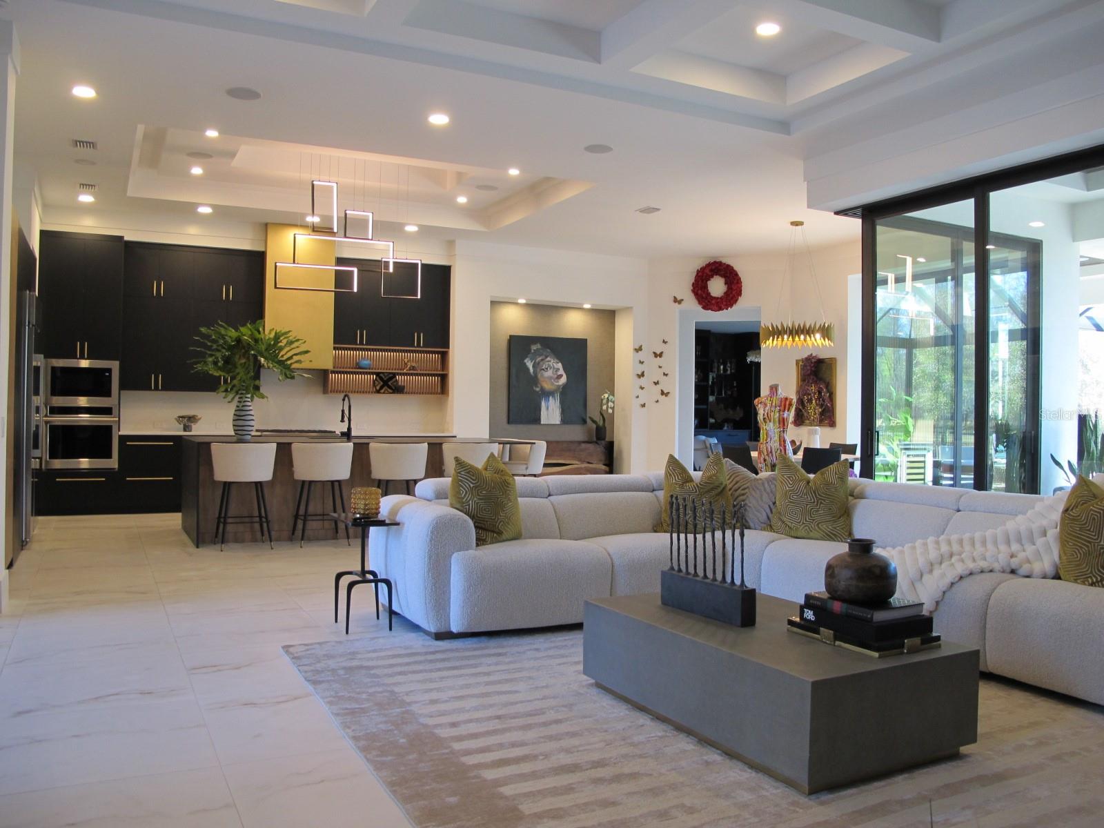 BELLA COLLINA SUB - Residential Lease