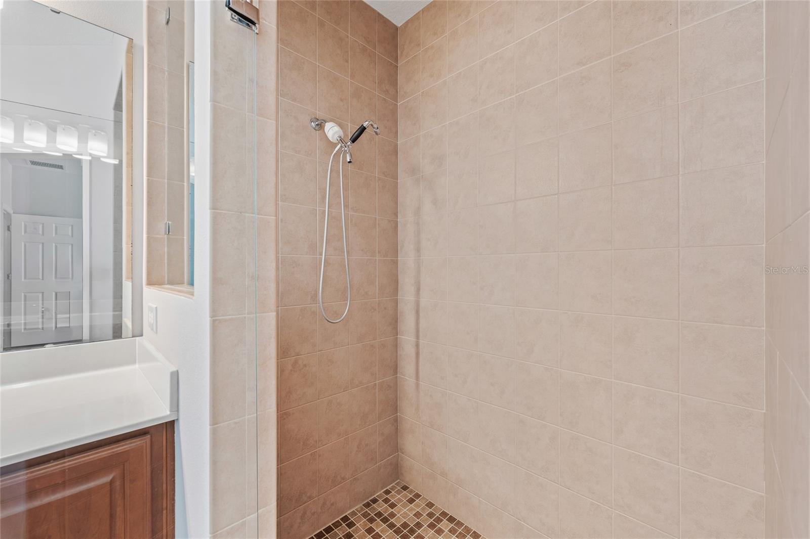 LAKE ARNOLD RESERVE - Residential