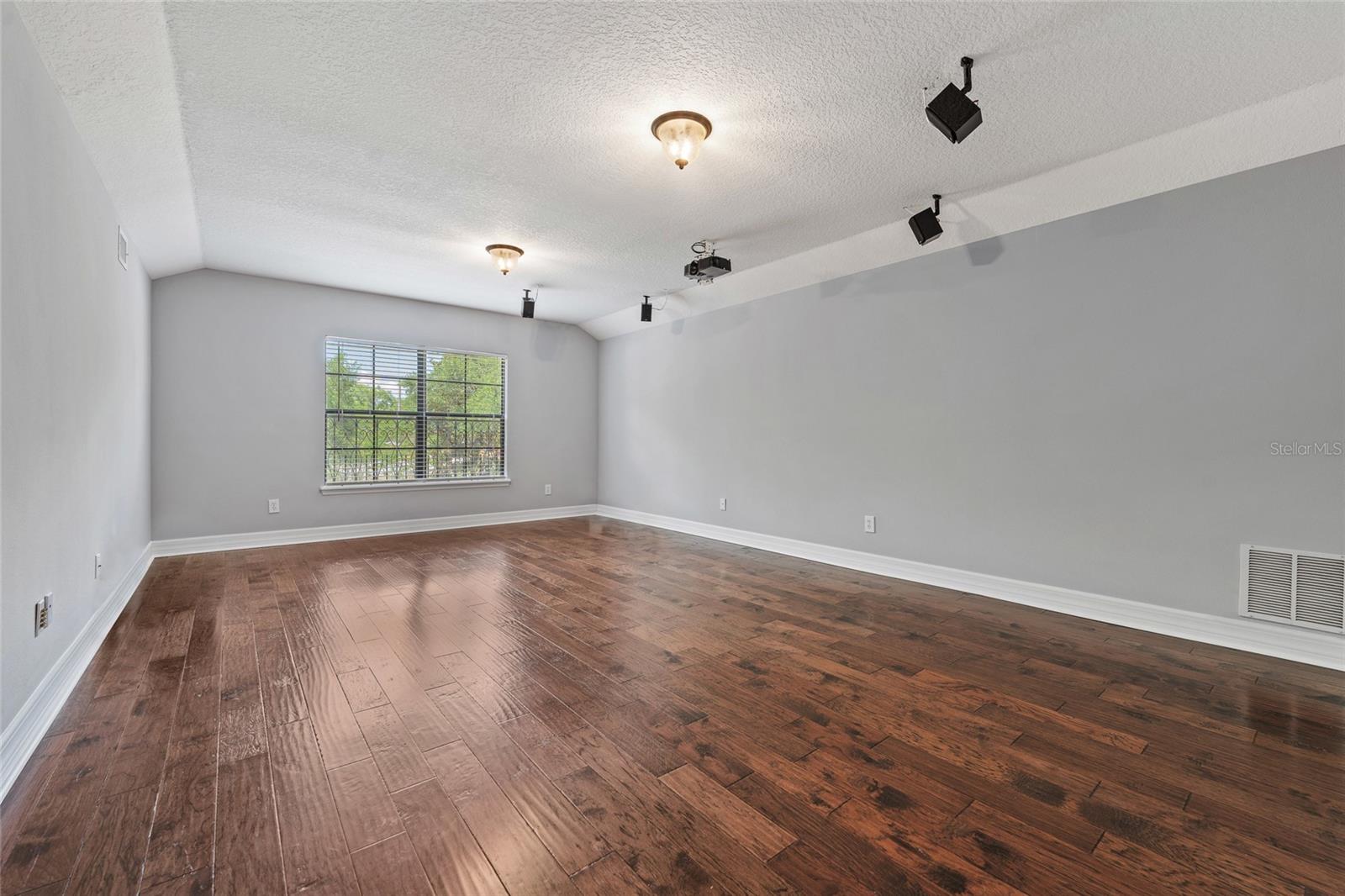 LAKE ARNOLD RESERVE - Residential