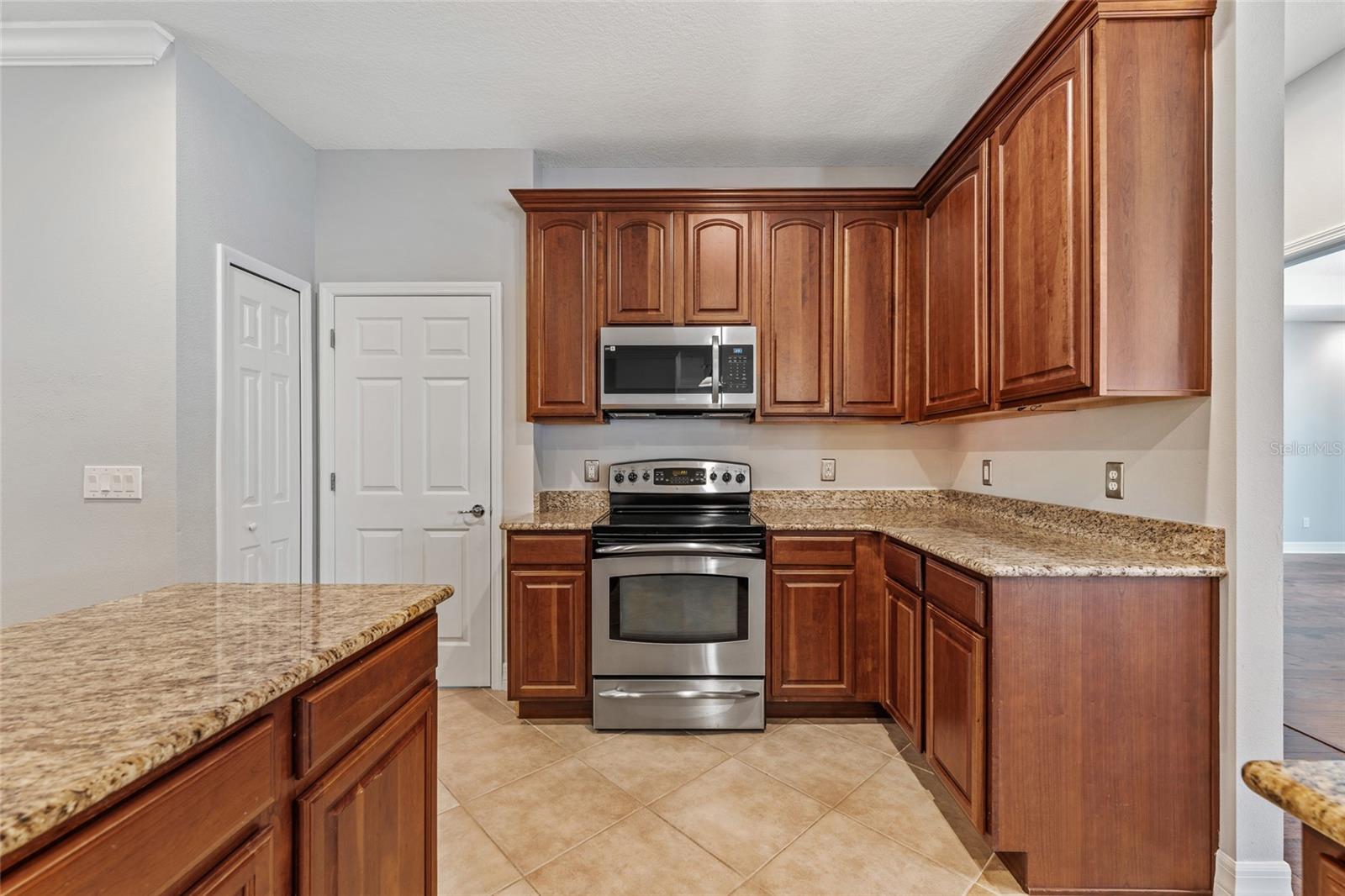 LAKE ARNOLD RESERVE - Residential