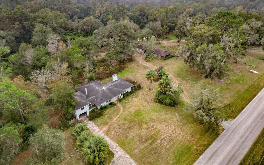 Photo of 606 NE 35th St, Ocala, FL 34479 (MLS # OM714870)
