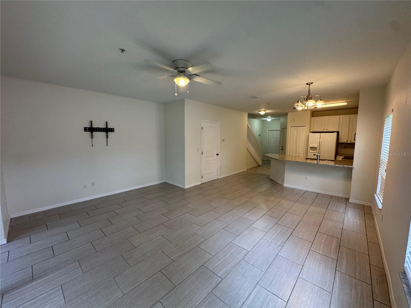 DANIELS LNDG A-J - Residential Lease