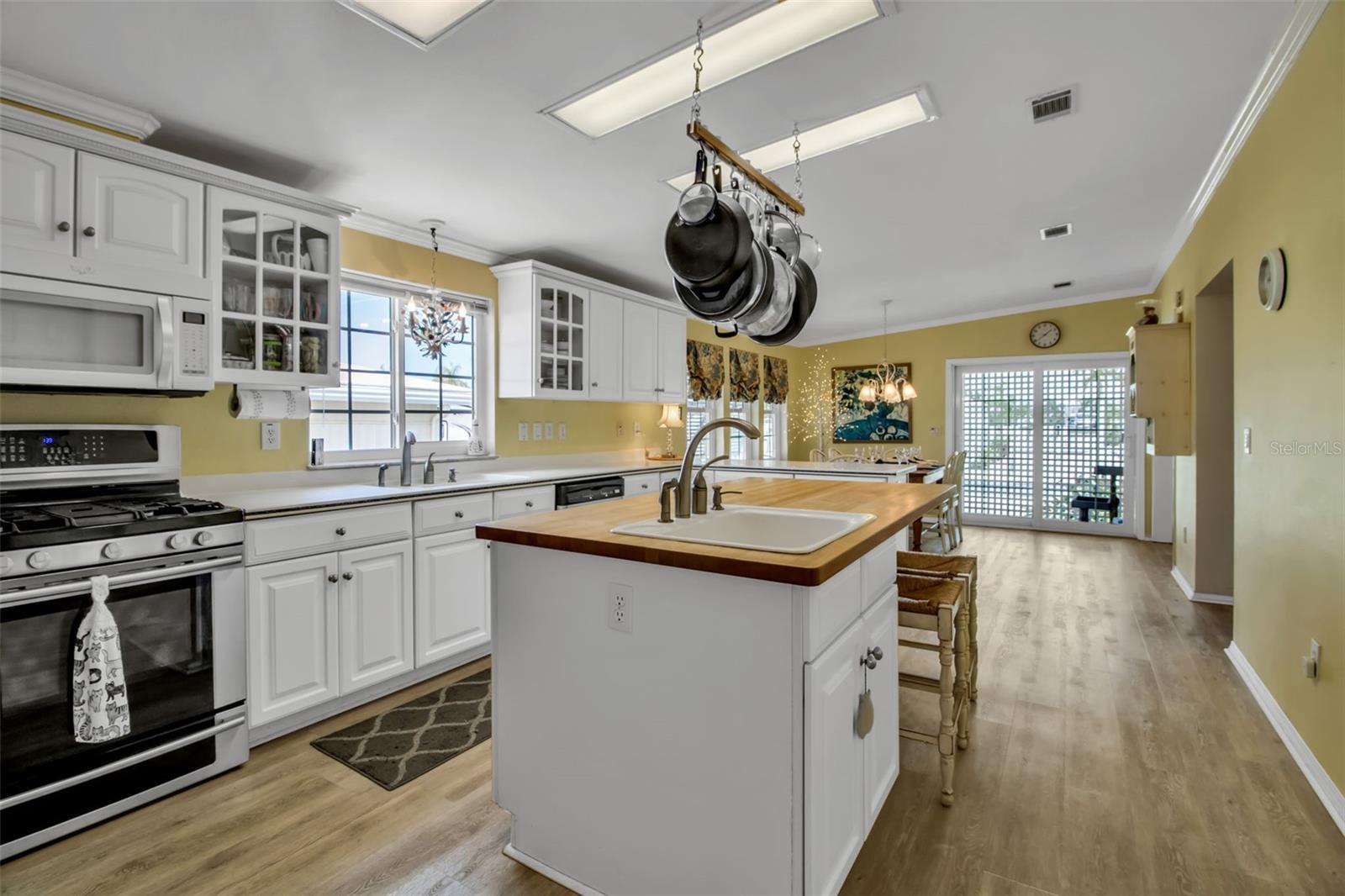 PARADISE BAY ESTATES CO-OP - Residential