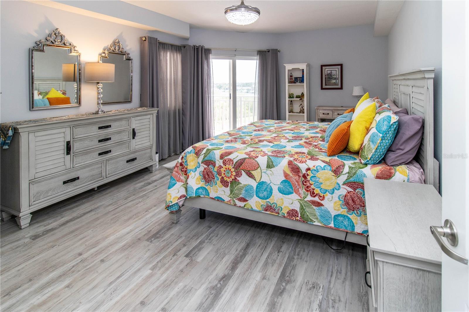 SEAVIEW PLACE - Residential