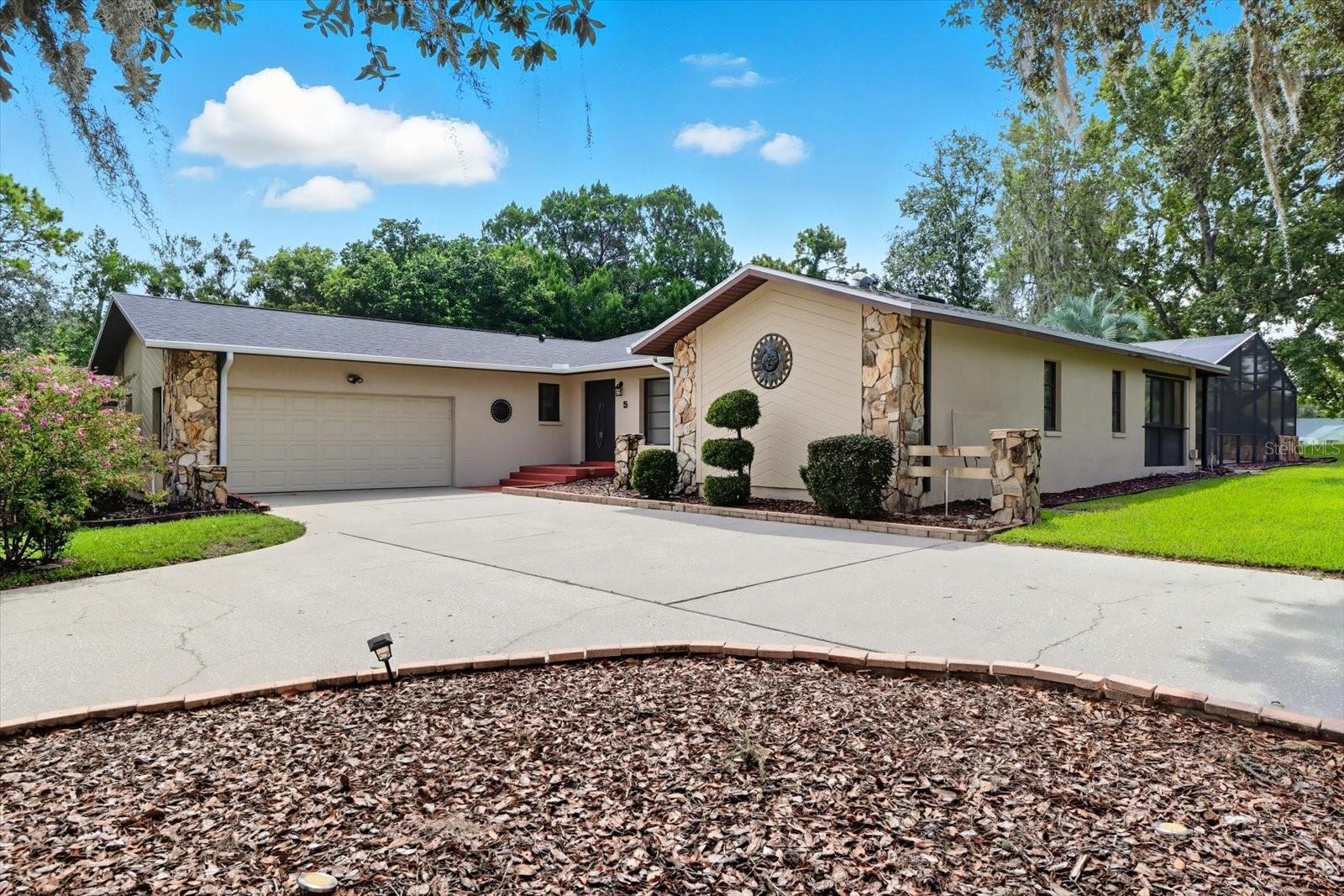 5 BYRSONIMA COURT