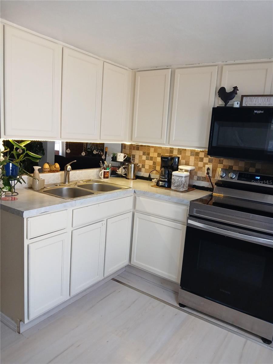 TROPICAL PARK UNIT 4 - Residential