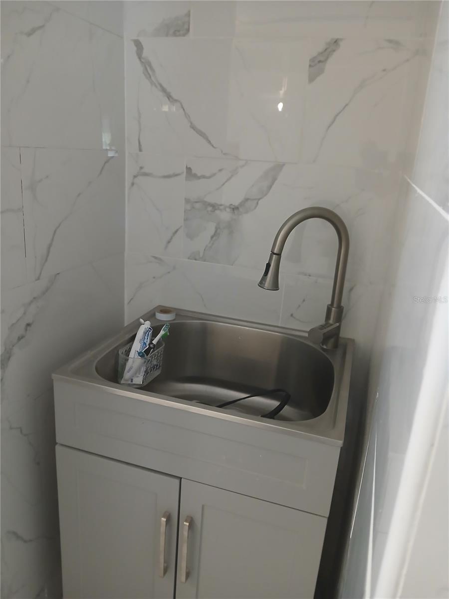 TROPICAL PARK UNIT 4 - Residential