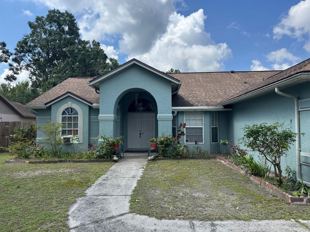Photo of 24134 Hampton Place, Lutz, FL 33559 (MLS # TB8407444)