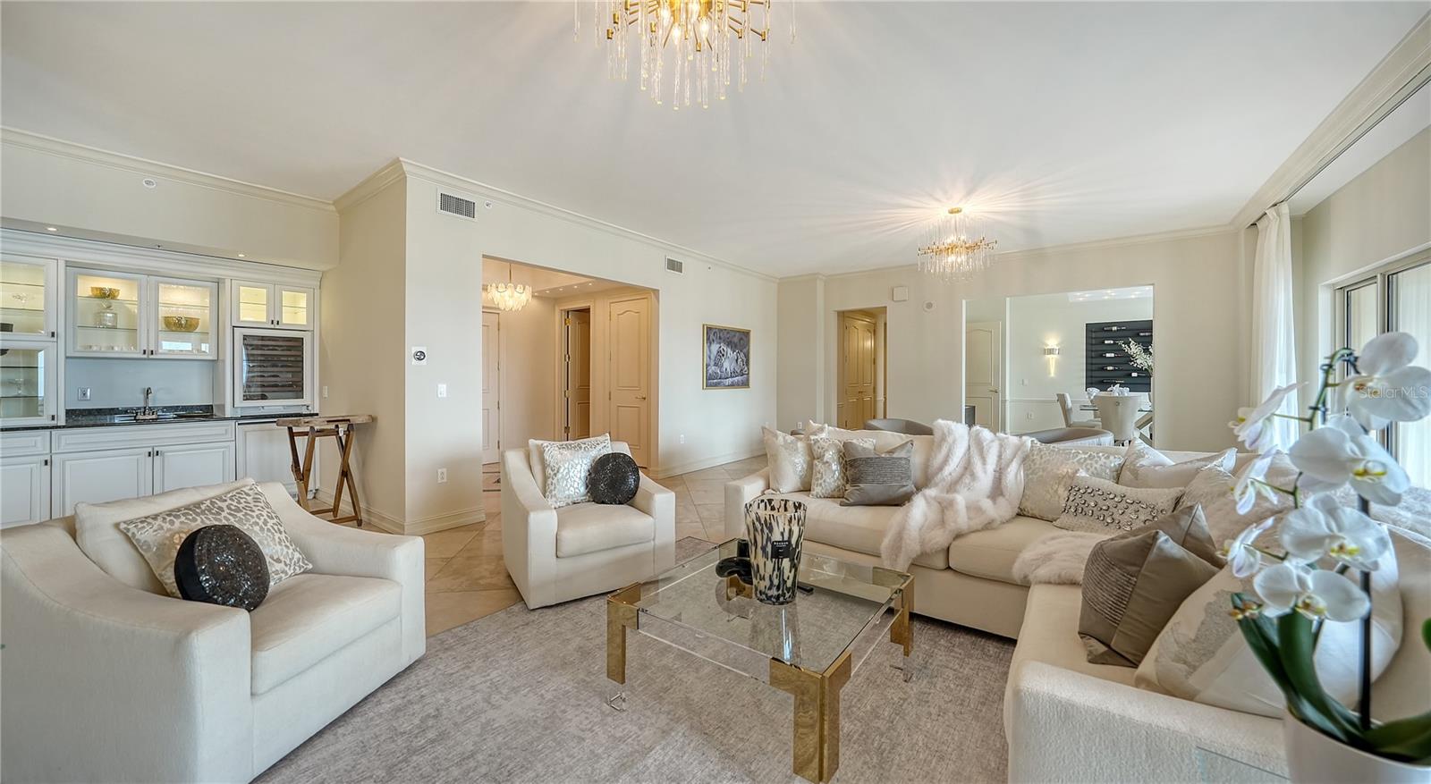 THE RESIDENCES - Residential