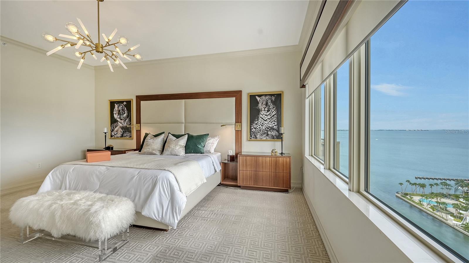 THE RESIDENCES - Residential