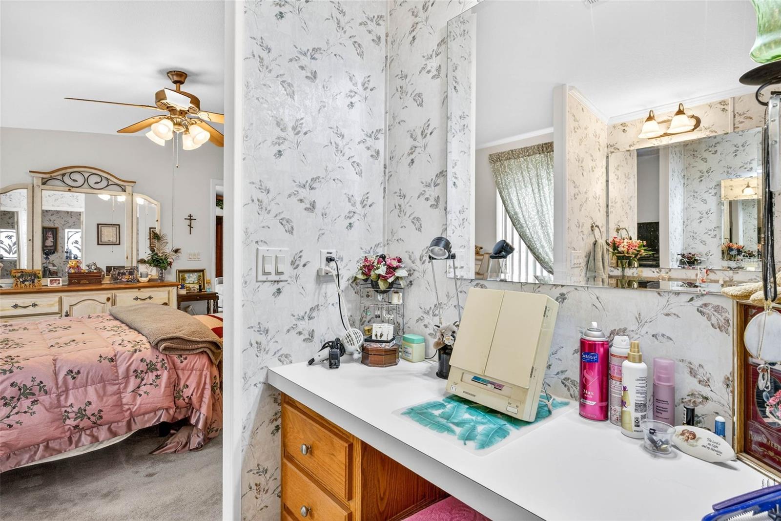 HAMPTON COURT UNREC - Residential